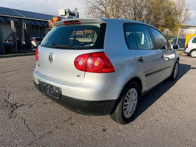 Gebraucht VW Golf IV 101 PS (74 kW) 2005 Silber Limousine