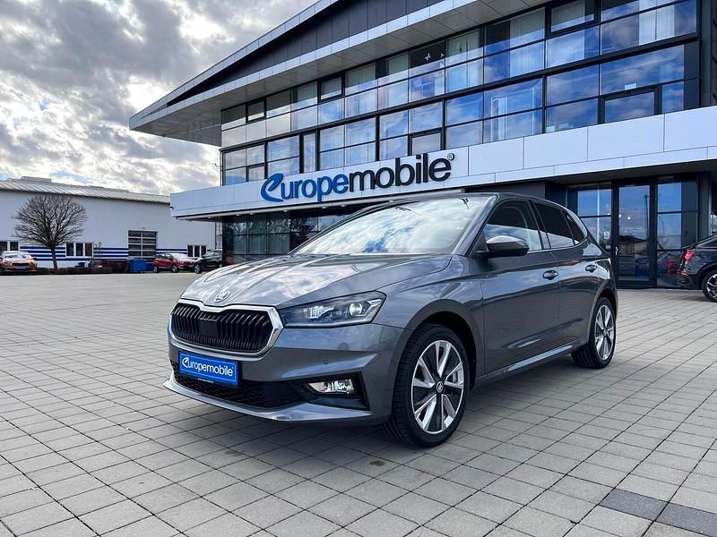 Gebraucht Skoda 110 R Style 110 PS (80 kW) 2022 Graphite grau/grau Limousine