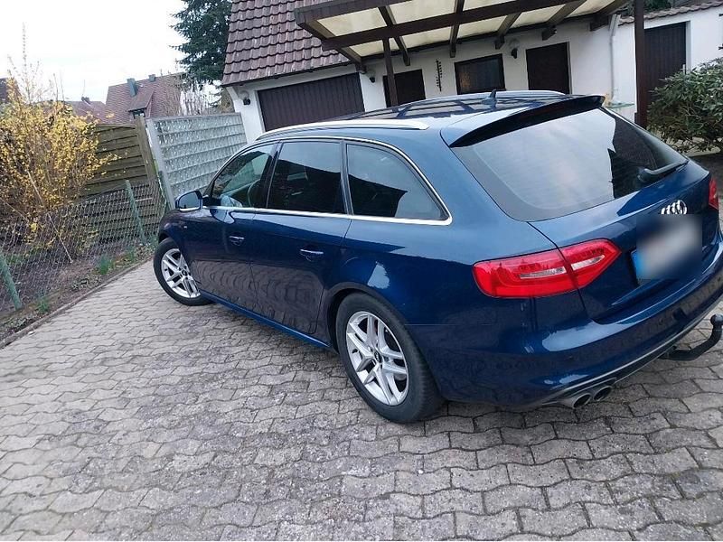 Gebraucht Audi A4 S-Line 2014 Blau Kombi