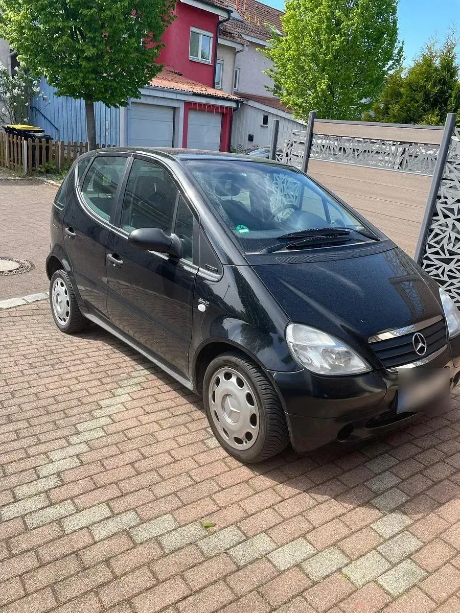 Second-hand Mercedes A140 82 CP (60 kW) 2000 Negru Hatchback