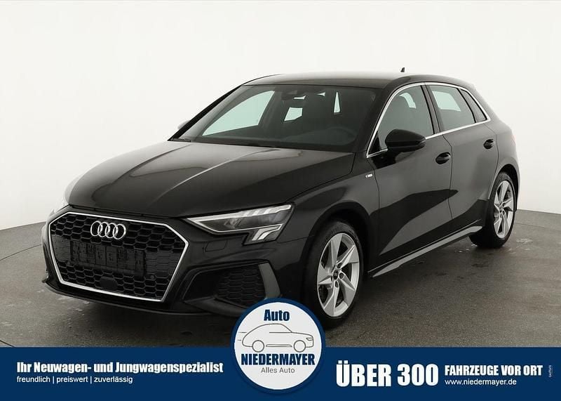Mythosschwarz metallic Gebraucht 2023 Audi A3 Sportback S-Line Limousine | 29.995 € (Guter Preis) - Bild 1/4