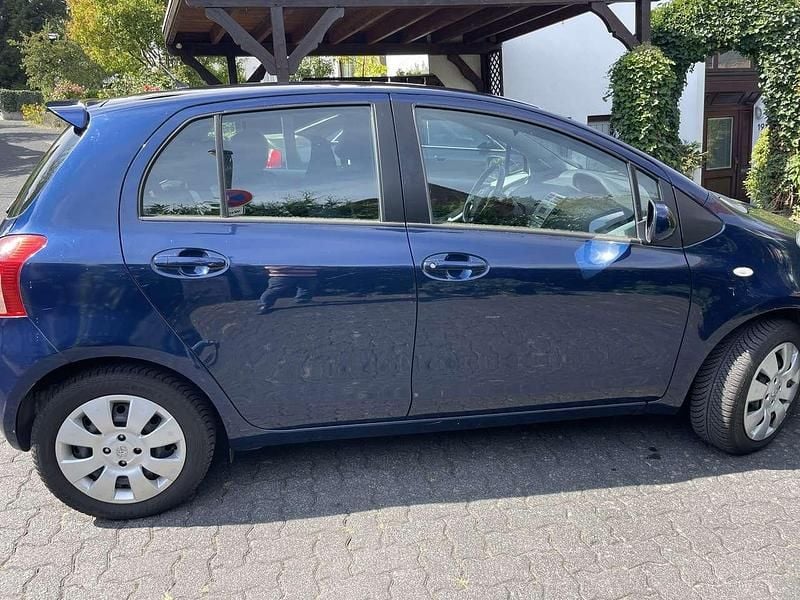 Blau Gebraucht 2006 Toyota Yaris Sol Kleinwagen | 3.499 € (Fairer Preis) - Bild 1/4