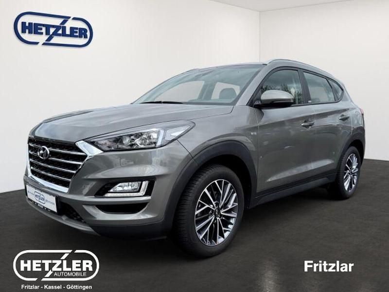 Olivine grey / mic Gebraucht 2020 Hyundai Tucson Advantage SUV | 23.990 € (Etwas zu teuer) - Bild 1/4