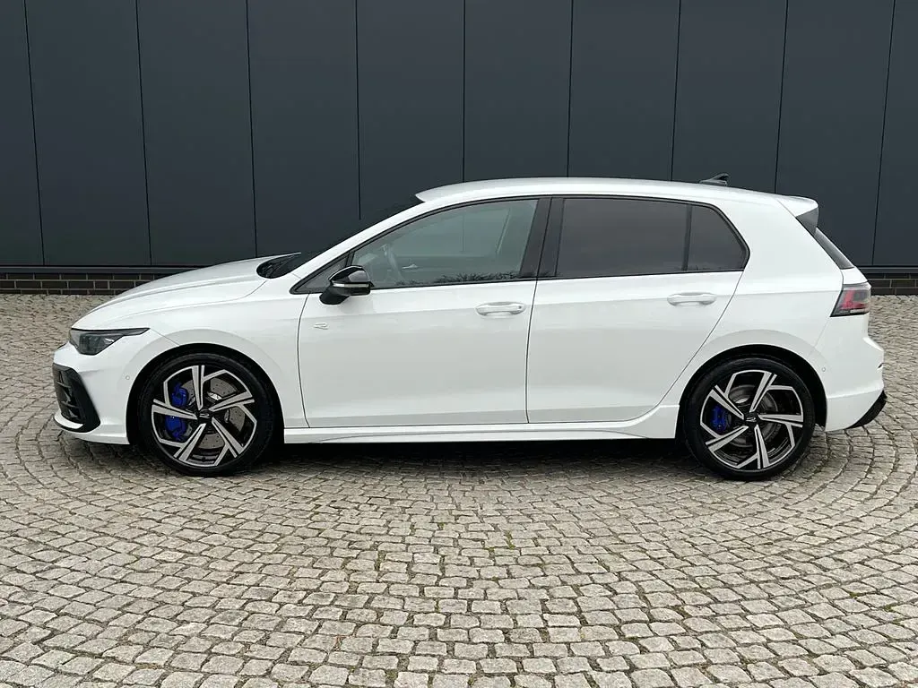 Neu VW Golf VIII Style 333 PS (244 kW) 2025 Pure white/ pure white Limousine