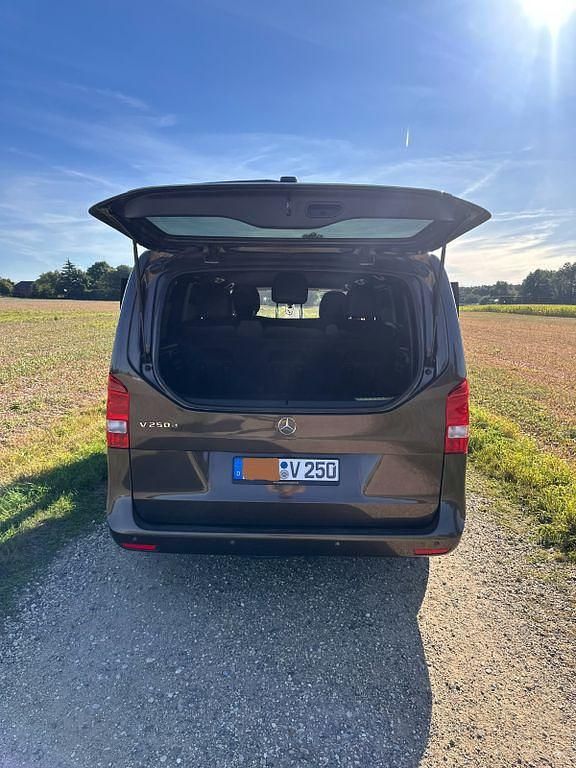 Gebraucht Mercedes V250 190 PS (139 kW) 2016 Braun Van / Kleinbus
