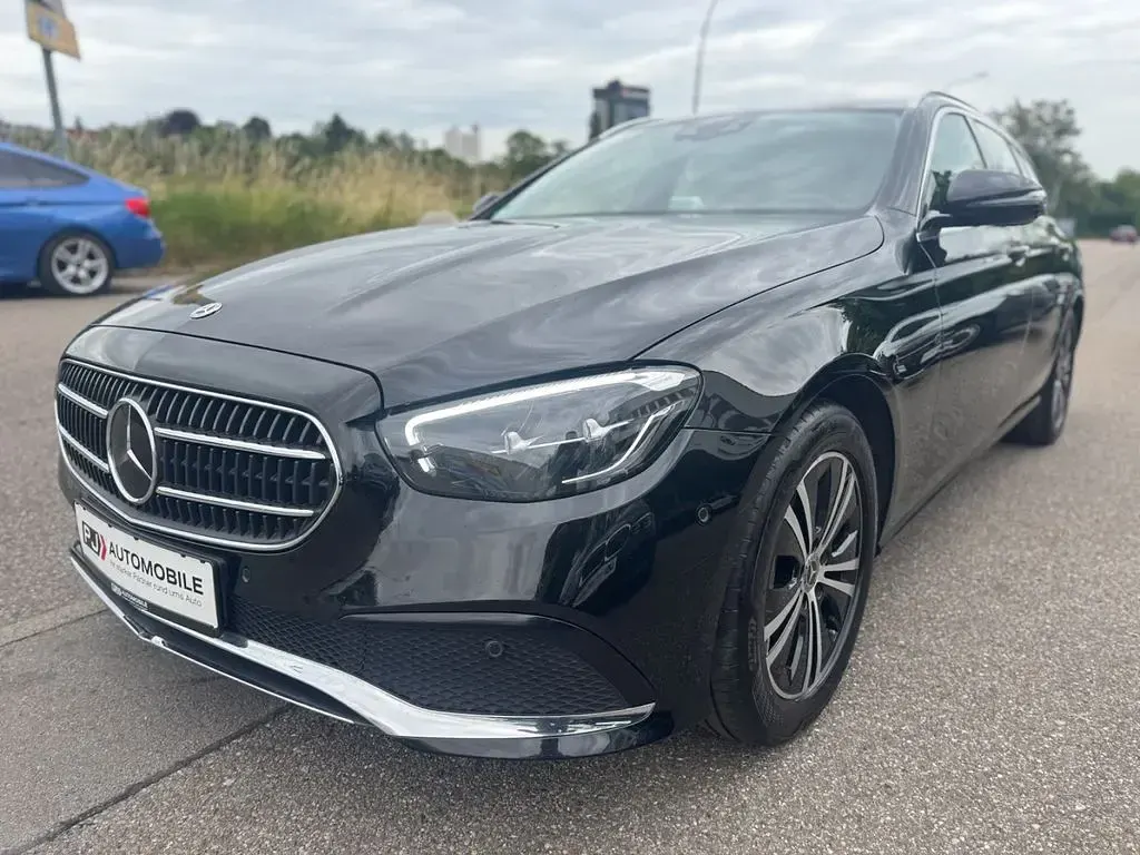 Gebraucht Mercedes E220 Avantgarde 200 PS (147 kW) 2023 Schwarz Kombi