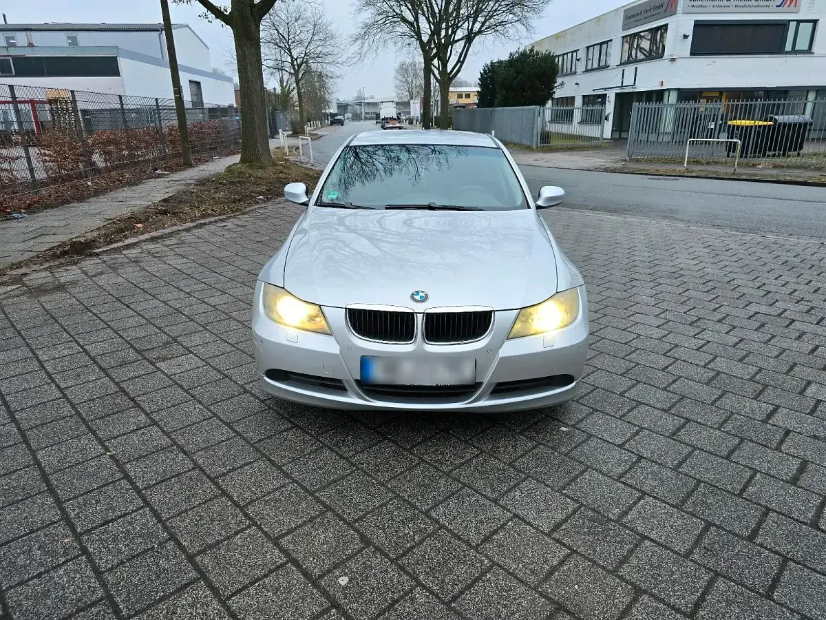 Brugt BMW 320 150 HK (110 kW) 2006 Sølv Sedan
