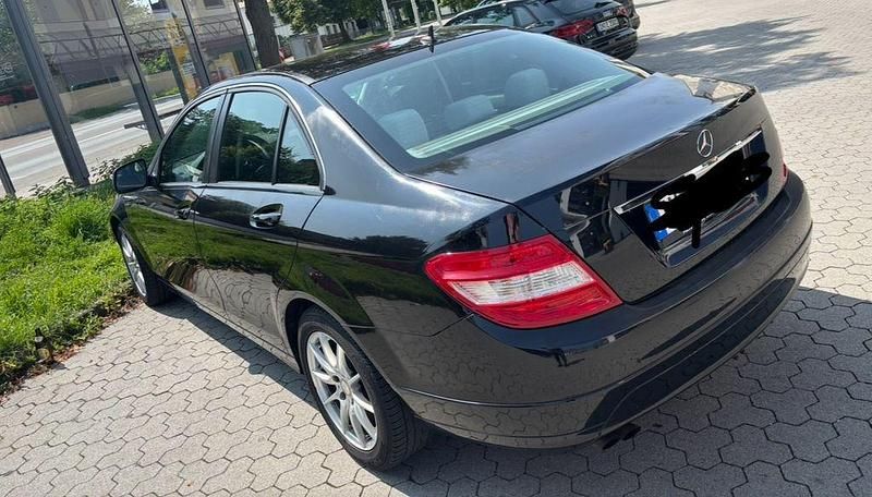 Schwarz Gebraucht 2007 Mercedes C180 Classic Limousine | 5.590 € (Guter Preis) - Bild 1/4