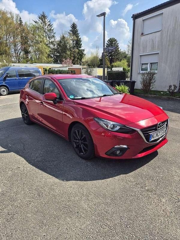 Gebraucht Mazda 3 Nakama 120 PS (88 kW) 2016 Rot Limousine