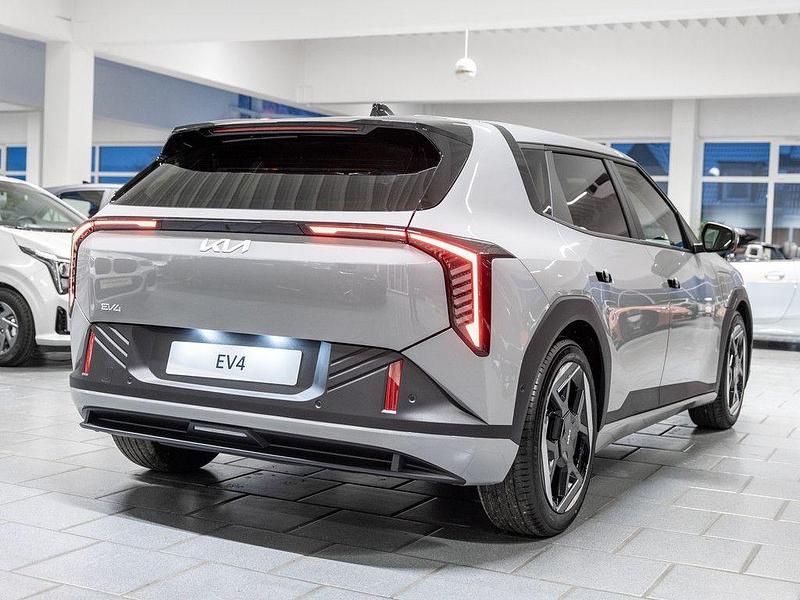 Neu Kia EV4 Earth 150 kW (204 PS) 2026 Grau Limousine