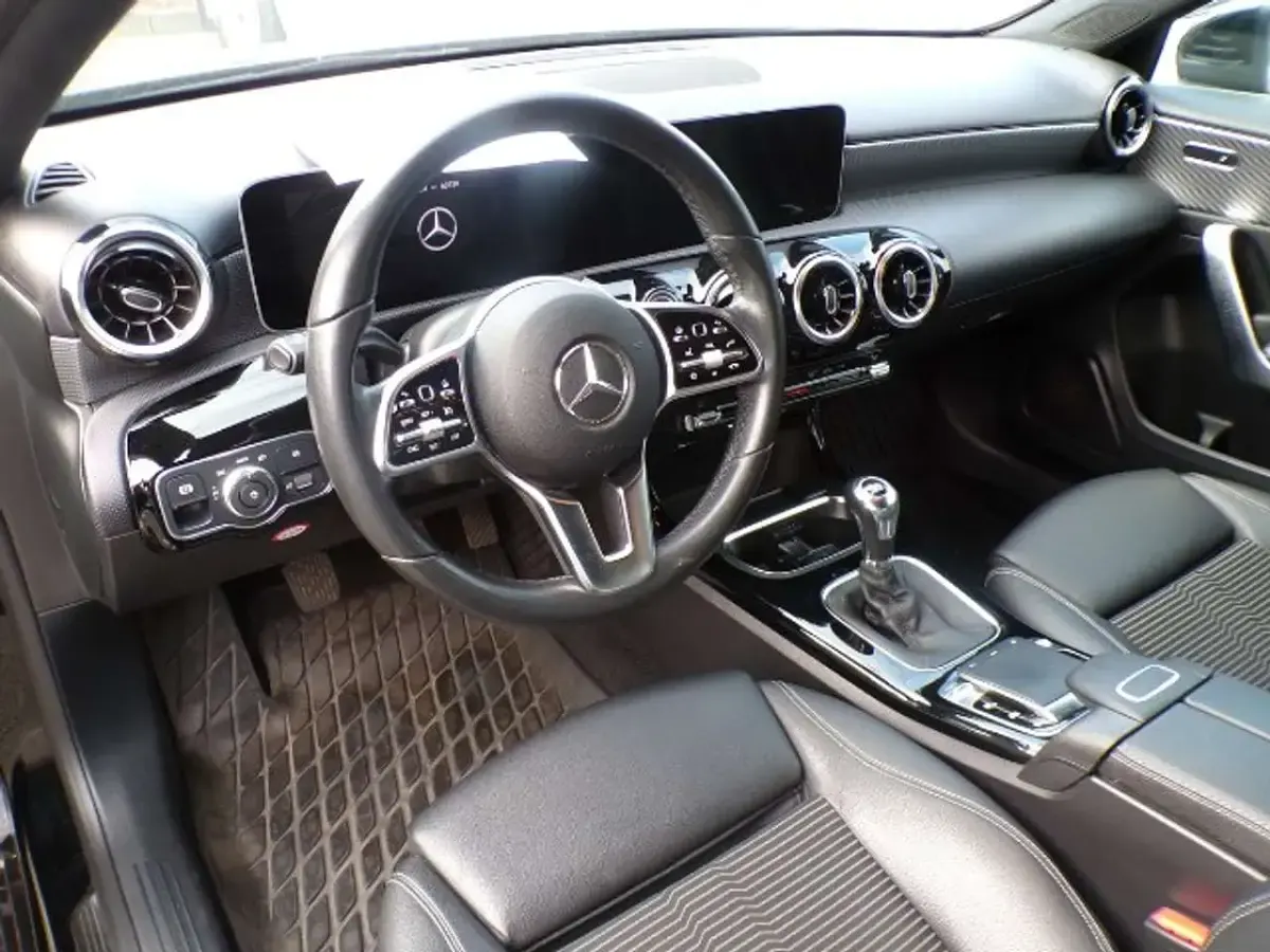 Gebraucht Mercedes A200 Progressive 163 PS (119 kW) 2018 Schwarz Limousine