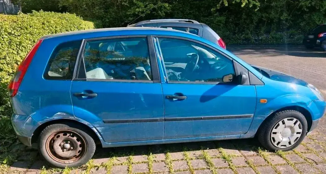 Gebraucht Ford Fiesta 60 PS (44 kW) 2003 Blau Kleinwagen