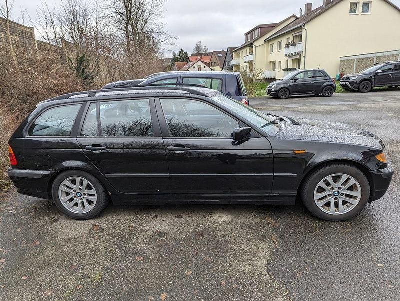 Gebraucht BMW 318 116 PS (85 kW) 2005 Schwarz Kombi