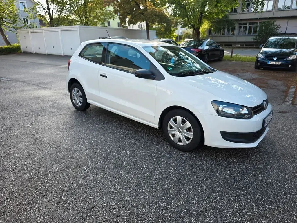 Gebraucht VW Polo 75 PS (55 kW) 2012 Weiß Kleinwagen
