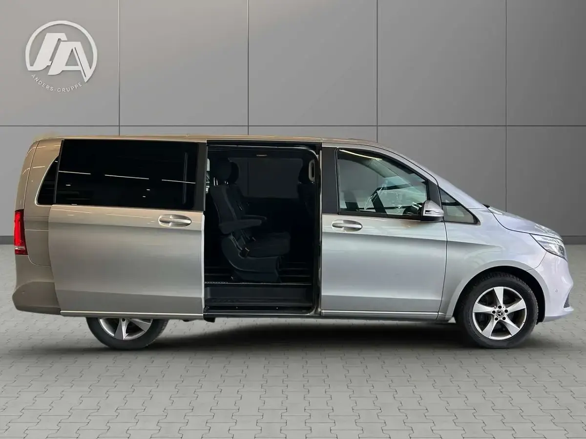 Gebraucht Mercedes V250 Edition 190 PS (139 kW) 2021 Silber Van / Kleinbus
