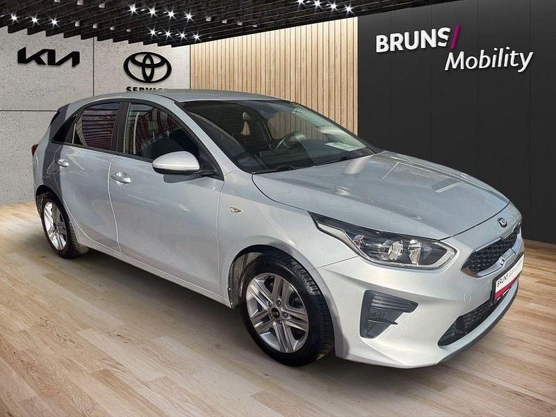 Gebraucht Kia Ceed Vision 101 PS (74 kW) 2020 Silber Kleinwagen