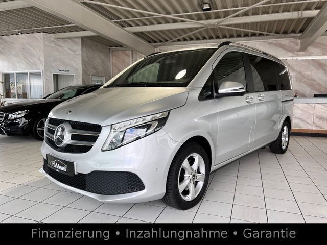 Silber Gebraucht 2022 Mercedes V250 Avantgarde Van / Kleinbus | 41.490 € (Superpreis) - Bild 1/4