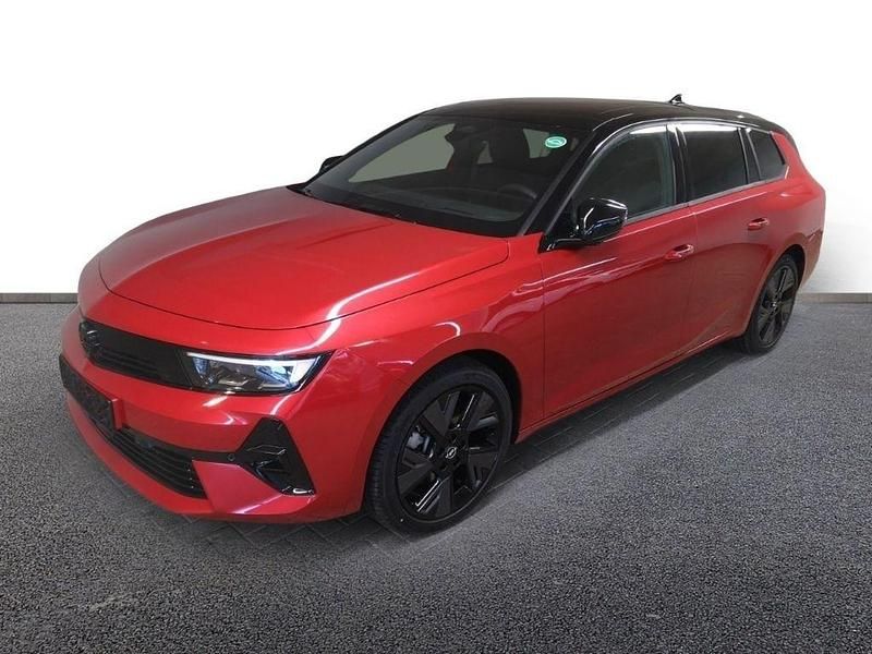 Gebraucht Opel Astra 114 kW (156 PS) 2024 Lackierung peperoncino red/typ Kombi