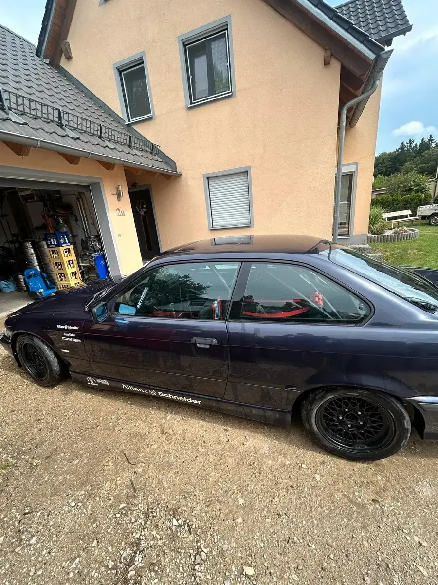 Gebraucht BMW 318 140 PS (102 kW) 1995 Violet Coupé