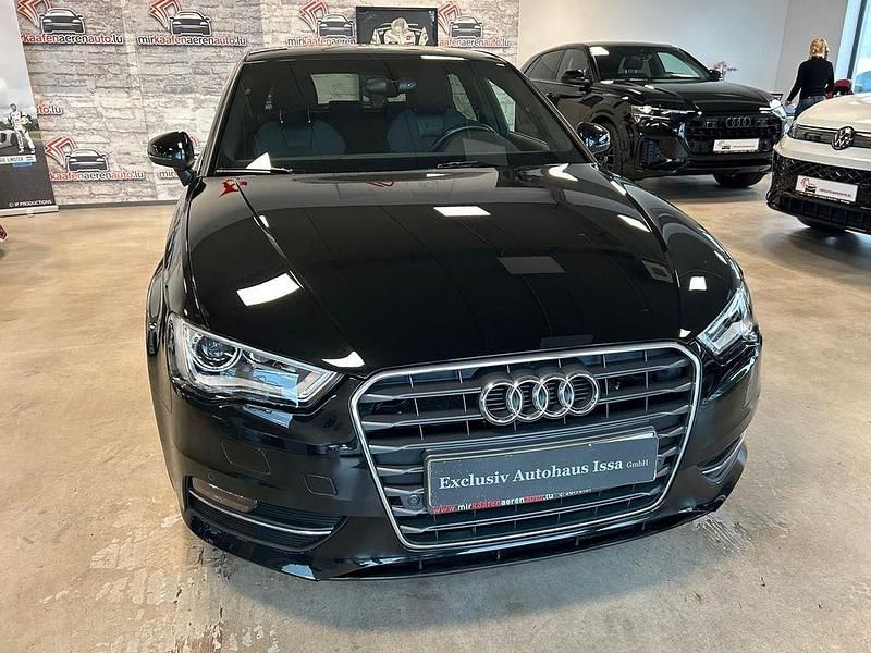 Schwarz Gebraucht 2015 Audi A3 Sportback S-Line Kleinwagen | 15.990 € (Etwas zu teuer) - Bild 1/4