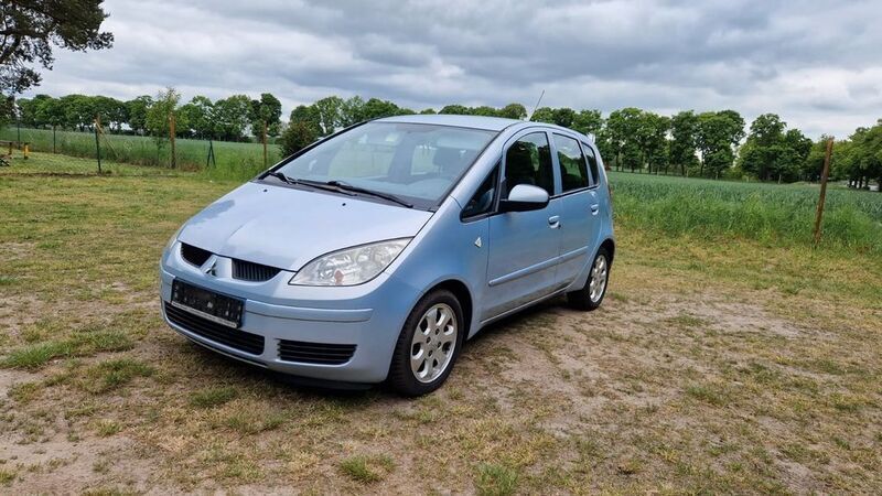 Blau Gebraucht 2006 Mitsubishi Colt Invite Kleinwagen | 1.999 € (Fairer Preis) - Bild 1/4