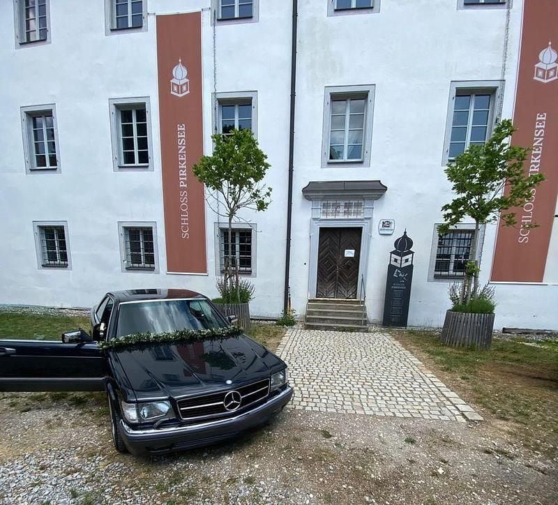 Schwarz Gebraucht 1992 Mercedes 560 Coupé | 61.900 € - Bild 1/4