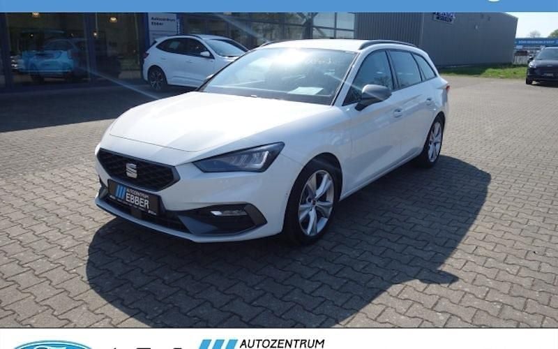 Weiß Gebraucht 2024 Seat Leon ST FR Kombi | 24.478 € (Guter Preis) - Bild 1/4