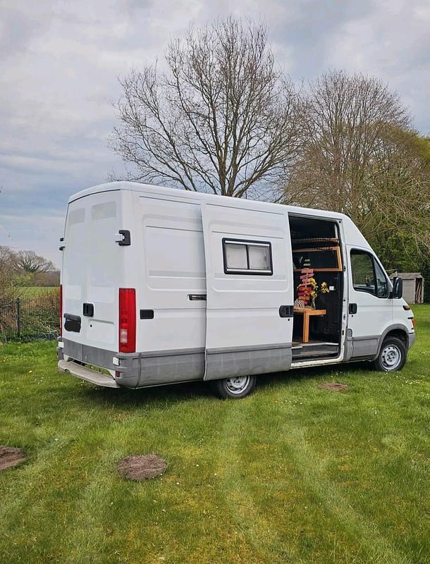 Gebraucht Iveco Daily 96 PS (70 kW) 2004 Weiß Van / Kleinbus