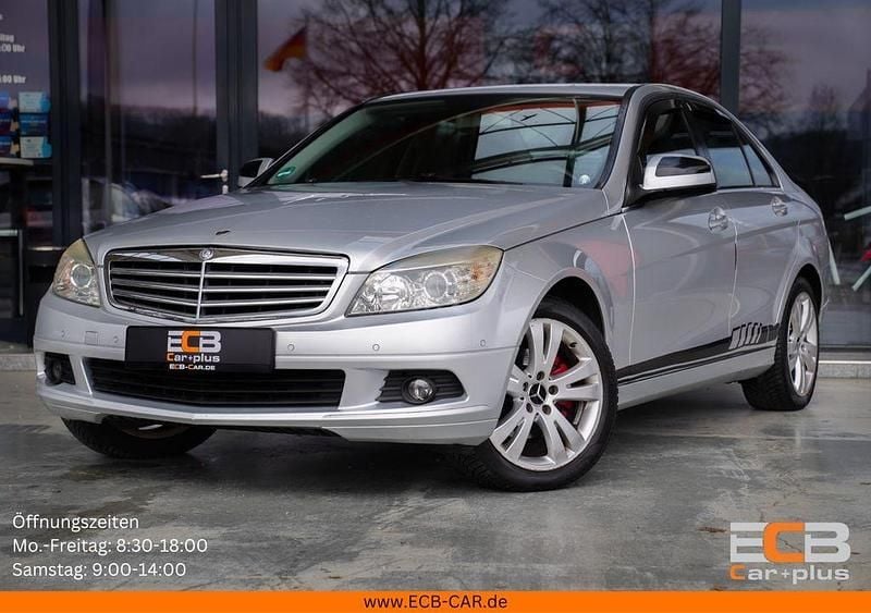 Gebraucht Mercedes C180 156 PS (114 kW) 2010 Silber Limousine