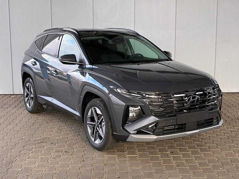 Neu Hyundai Tucson 215 PS (158 kW) 2025 Ecotronic gray SUV