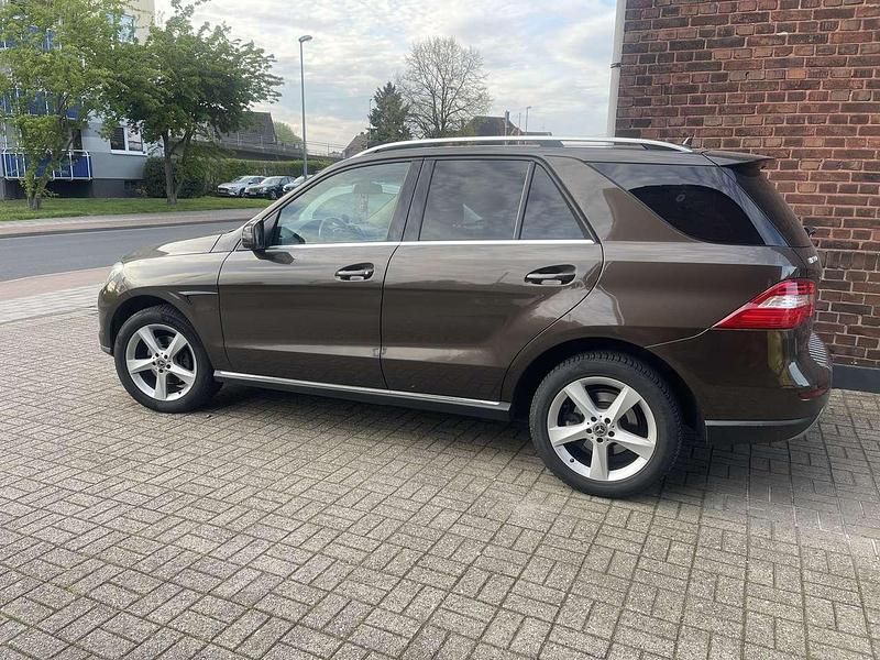 Gebraucht Mercedes ML350 260 PS (191 kW) 2014 Braun SUV