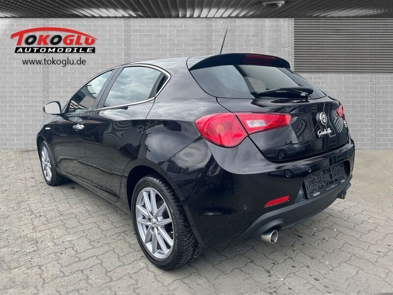 Gebraucht Alfa Romeo Giulietta Turismo 175 PS (128 kW) 2015 Etna schwarz) (schwarz Kleinwagen