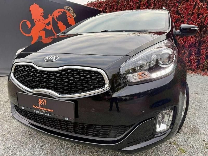 Schwarz Gebraucht 2016 Kia Carens Van / Kleinbus | 10.990 € (Guter Preis) - Bild 1/4
