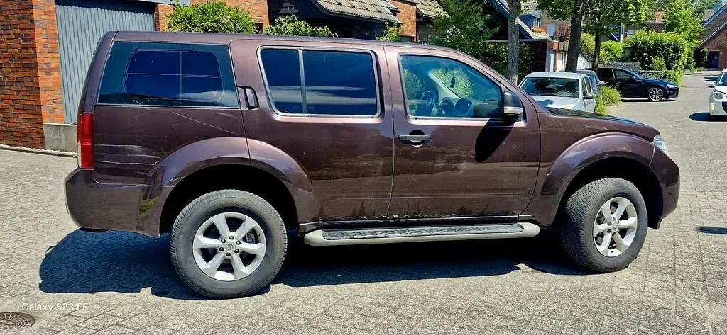 Gebraucht Nissan Pathfinder 190 PS (139 kW) 2013 Violett SUV