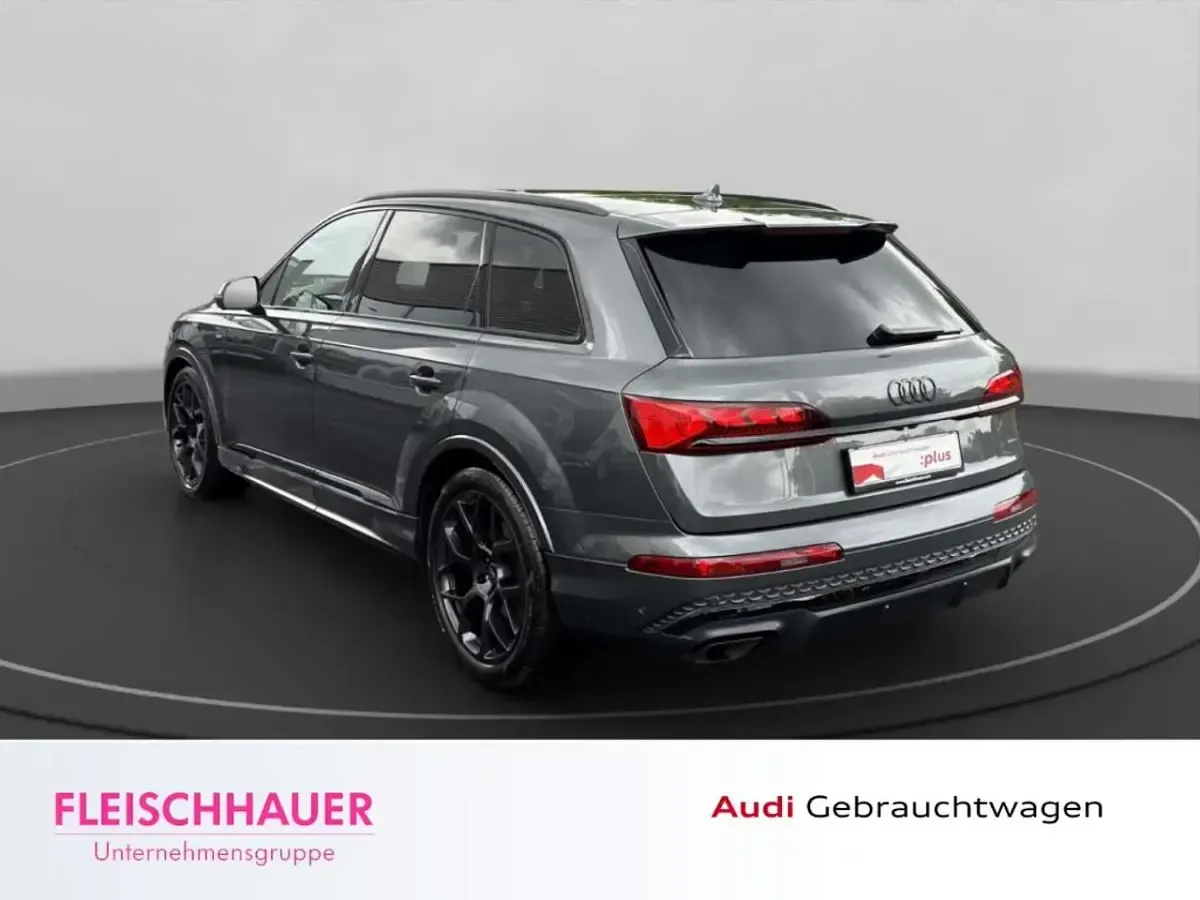 Usado Audi Q7 S-Line 286 HP (210 kW) 2025 Cinzento SUV