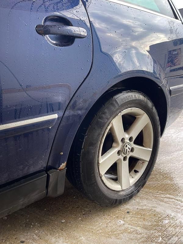 Gebraucht VW Passat Basis 101 PS (74 kW) 2004 Blau Kombi