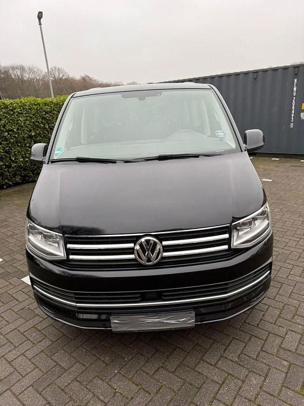 Schwarz Gebraucht 2016 VW Multivan Highline Van | 33.600 € (Guter Preis) - Bild 1/4