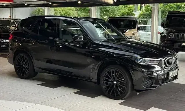 Gebraucht BMW X5 M Sport 286 PS (210 kW) 2023 Saphirschwarz SUV