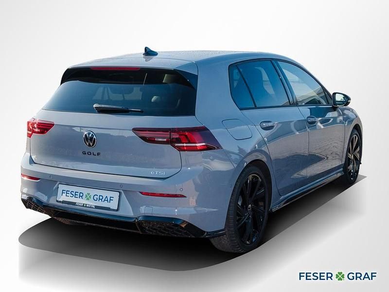 Gebraucht VW Golf VIII R-line 150 PS (110 kW) 2025 Mondsteingrau Limousine