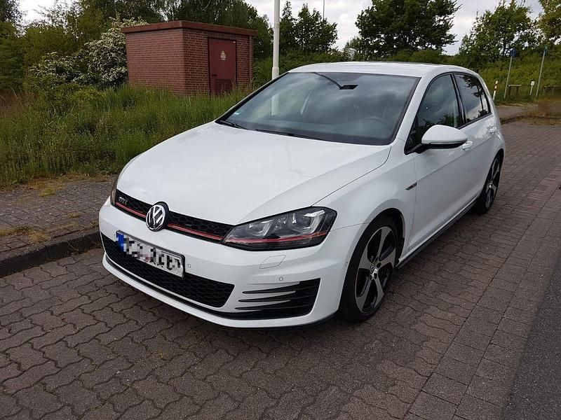 Gebraucht VW Golf VII GTI 220 PS (161 kW) 2015 Weiß Limousine
