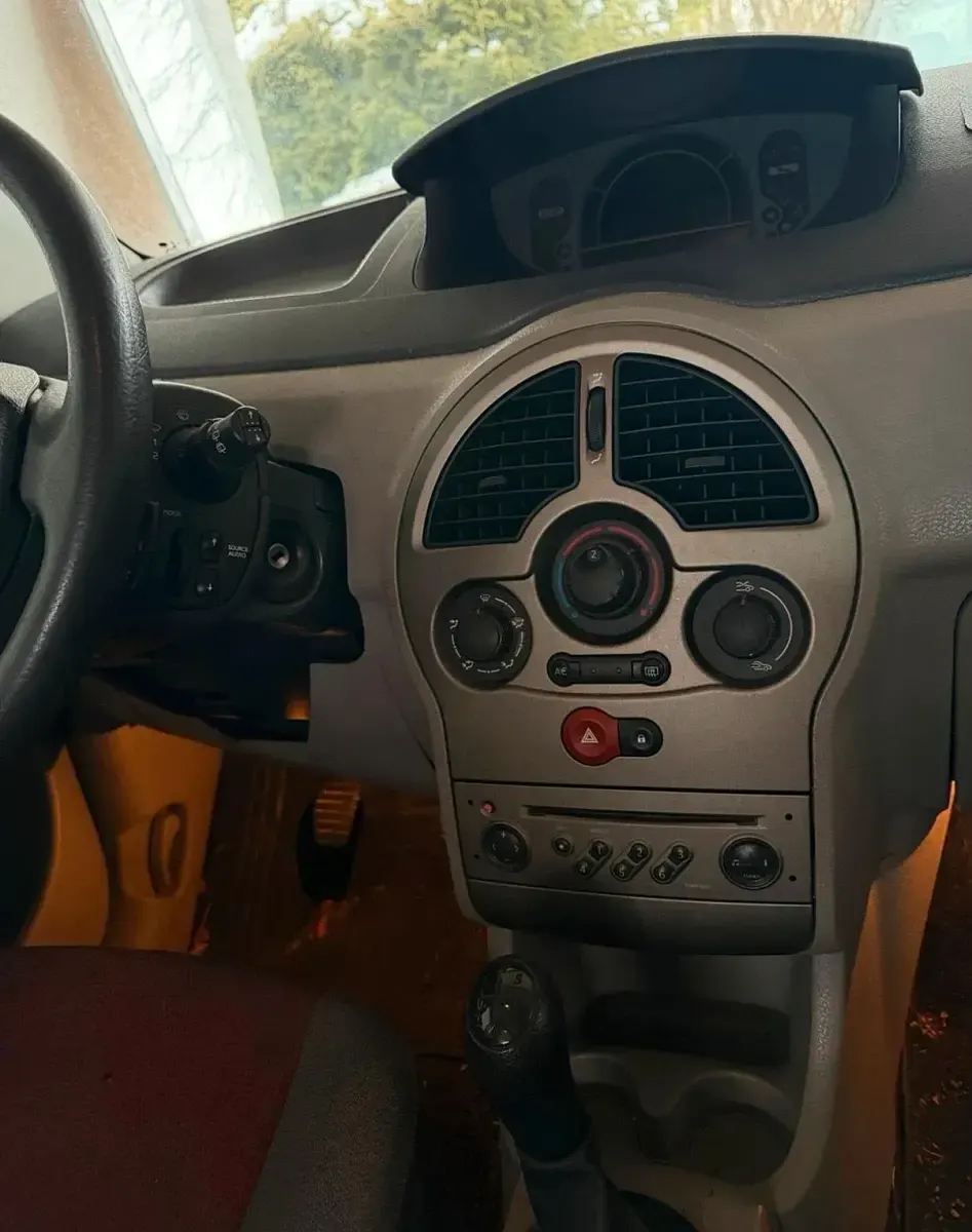 Second-hand Renault Modus 75 CP (55 kW) 2005 Monovolum