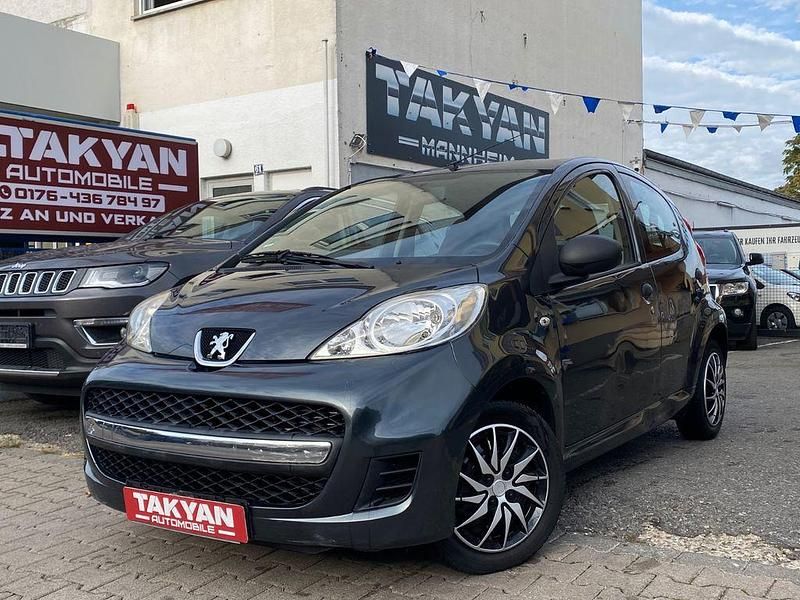 Gebraucht Peugeot 107 Filou 68 PS (50 kW) 2011 Grau Kleinwagen