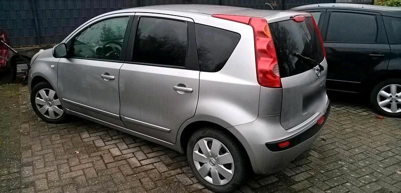 Second-hand Nissan Note 2006 Argintiu Hatchback
