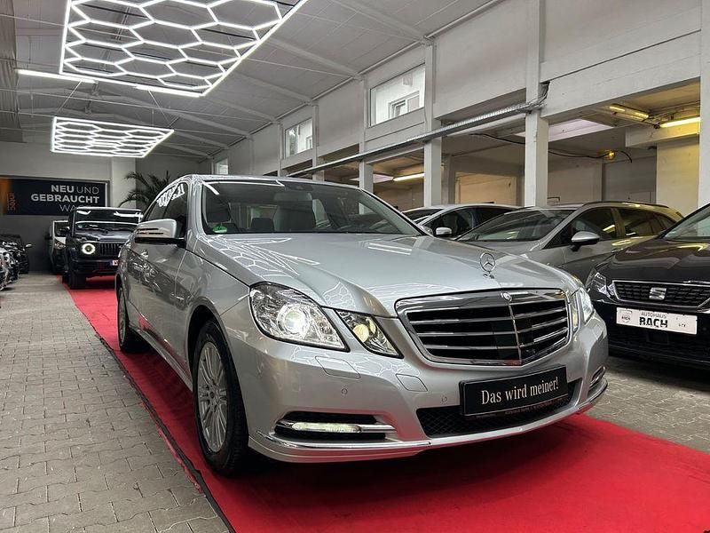 Second-hand Mercedes E250 204 CP (150 kW) 2011 Argintiu Berlinǎ