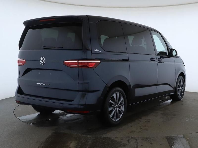 Gebraucht VW Multivan Goal 150 PS (110 kW) 2024 Blau Van