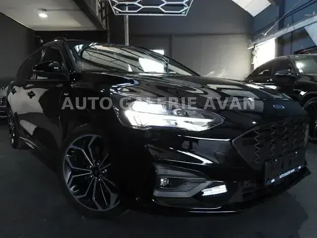 Używany Ford Focus ST-Line 125 KM (91 kW) 2018 Czarny Kombi