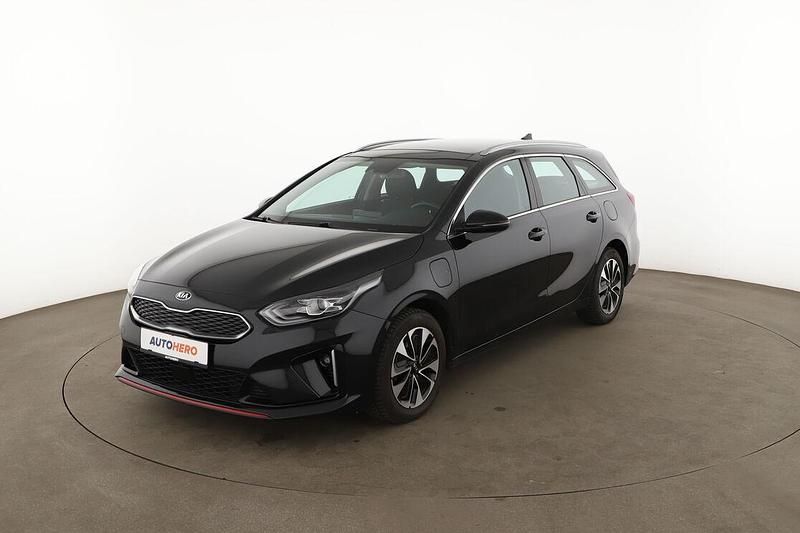 Gebraucht Kia Ceed Spirit 141 PS (103 kW) 2020 Schwarz Kleinwagen