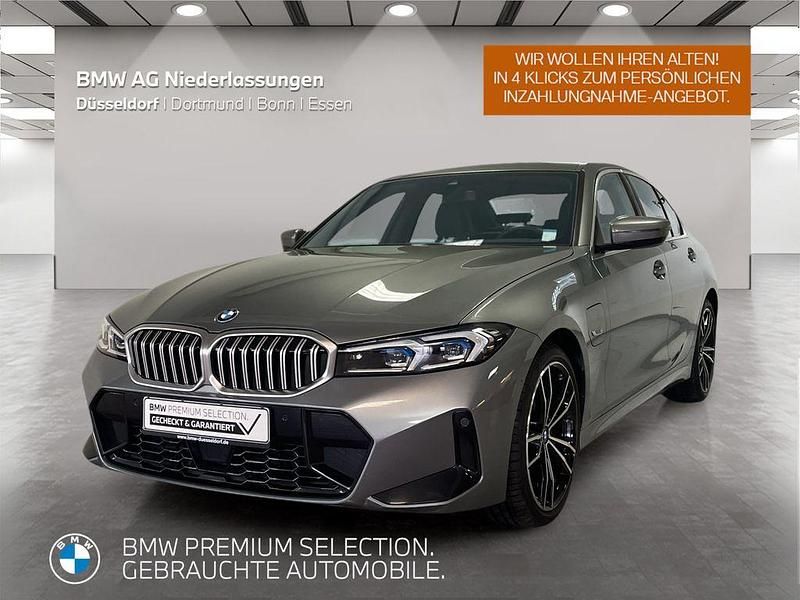 Grau Gebraucht 2022 BMW 330e M Sport Limousine | 35.999 € (Fairer Preis) - Bild 1/4