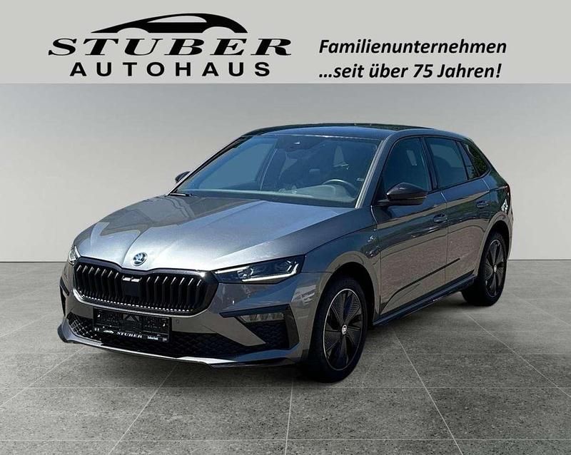 Graphitegrau metallic Gebraucht 2024 Skoda Scala Monte Carlo Kleinwagen | 24.880 € (Etwas zu teuer) - Bild 1/4