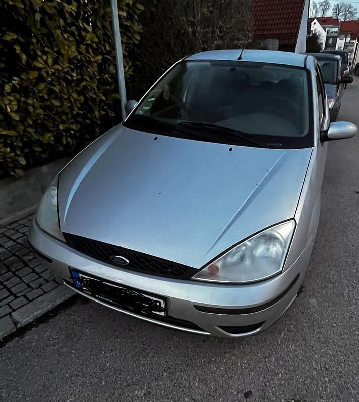 Gebraucht Ford Focus 116 PS (85 kW) 2002 Grau Kleinwagen